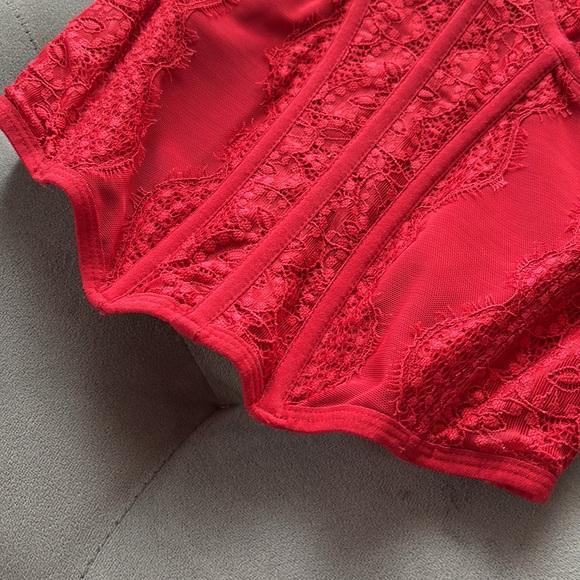 URBAN OUTFITTERS OUT FROM UNDER MODERN LOVE CORSET - Picture 4 of 11